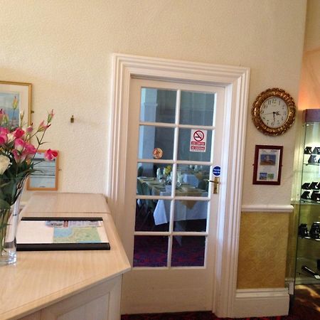 Grand Ash Hotel ランディドノー エクステリア 写真