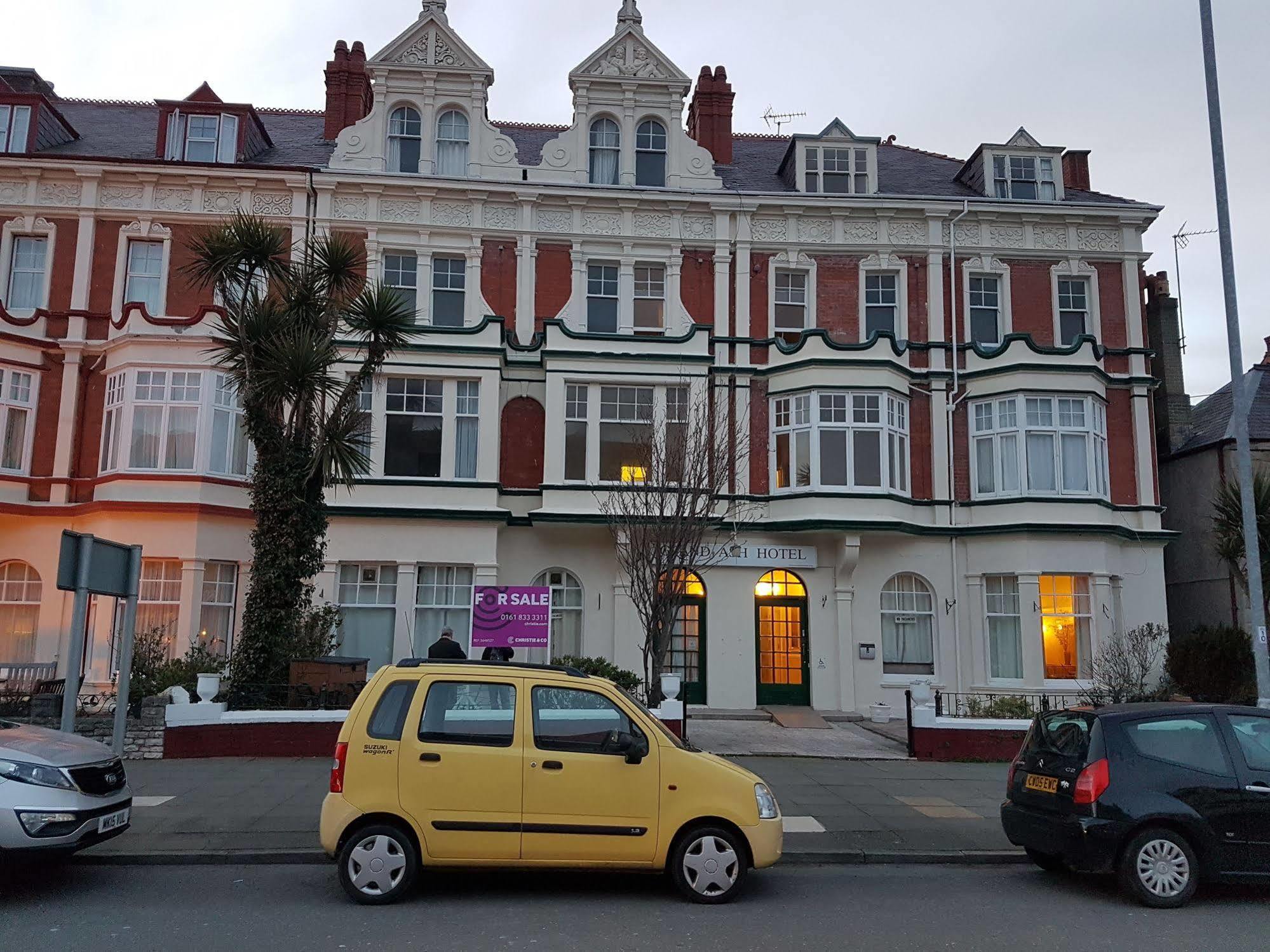 Grand Ash Hotel ランディドノー エクステリア 写真