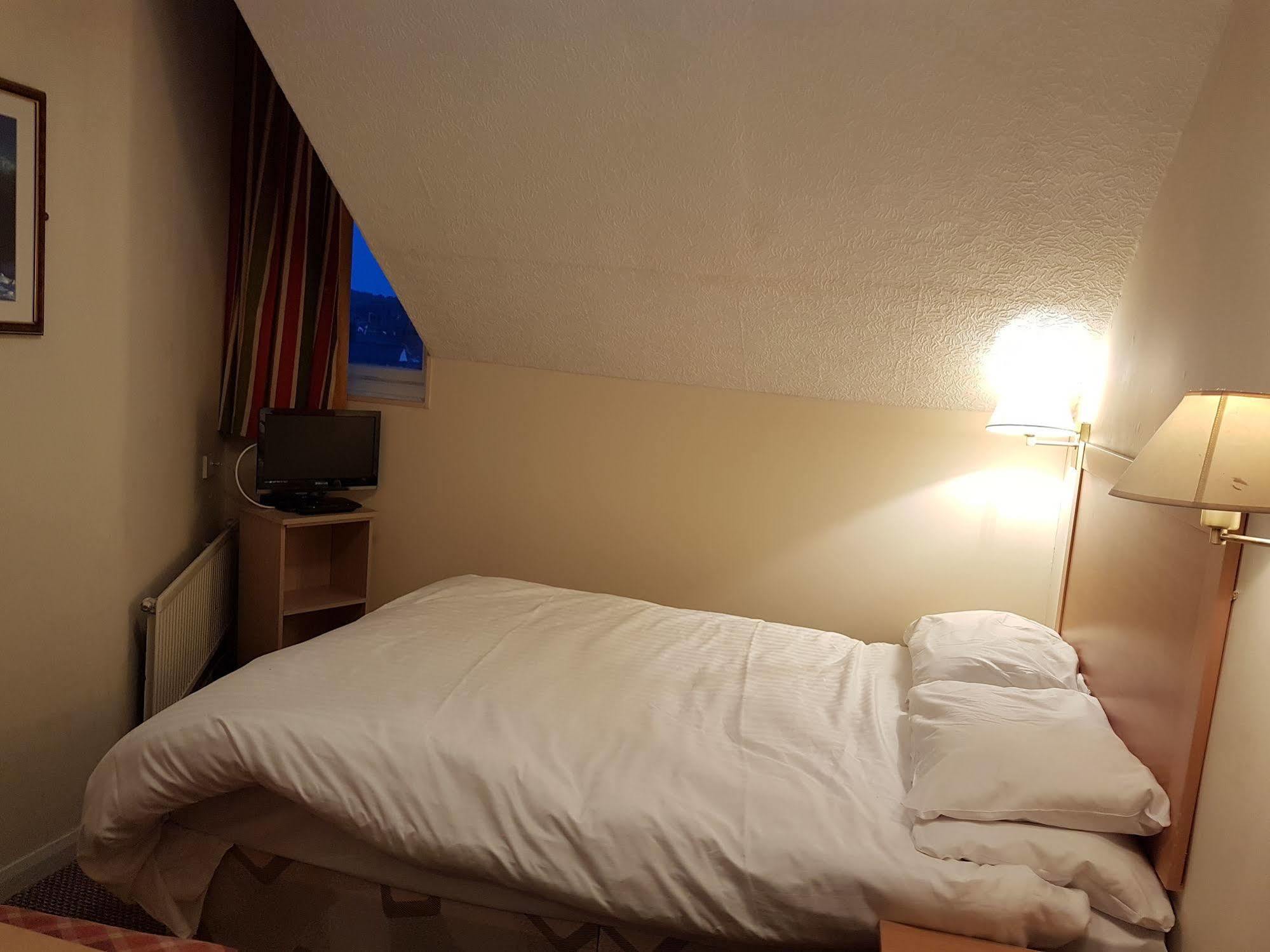 Grand Ash Hotel ランディドノー エクステリア 写真